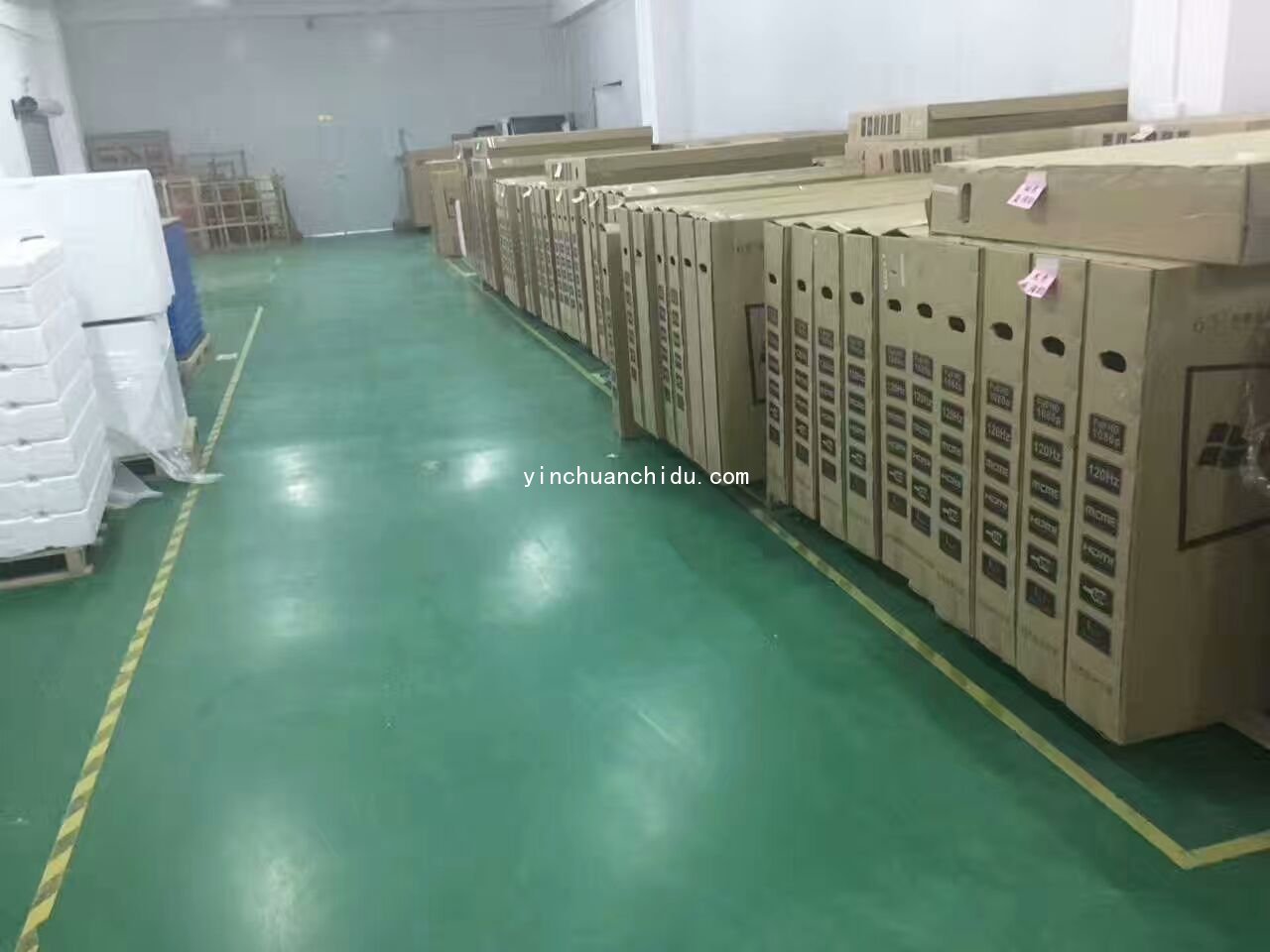 银川触摸一体机，广告机厂家仓库实拍
